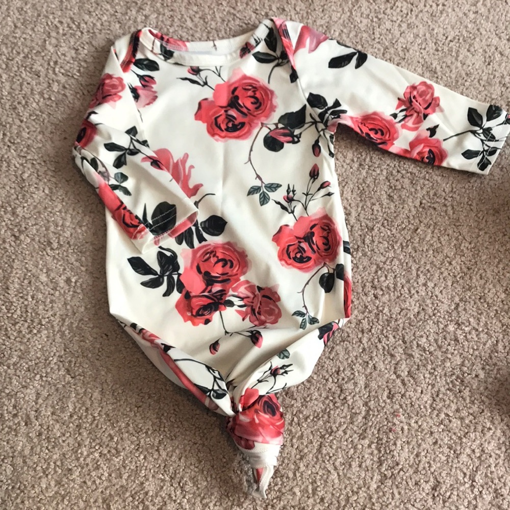 New born Tie gown